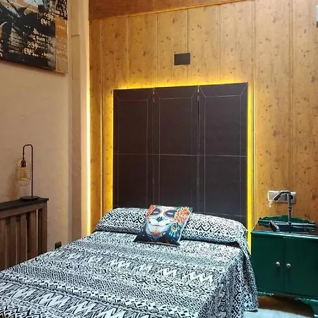 Apartmán Loft-buhardilla Industrial, Junto A La Plaza Mayor, By My In *