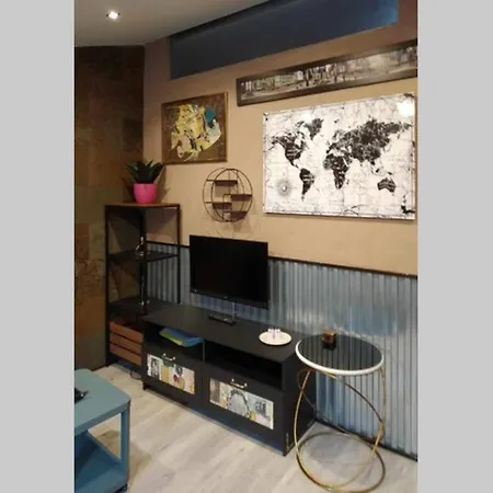 Loft-buhardilla Industrial, Junto A La Plaza Mayor, By My In *