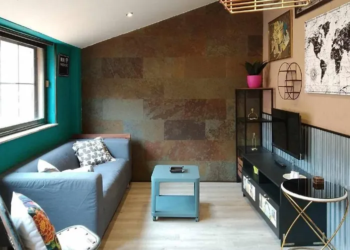 Loft-buhardilla Industrial, Junto A La Plaza Mayor, By My In